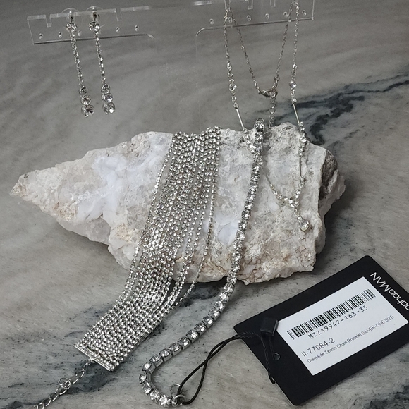 GLITZ and Glamour Rhinestone Bling bundle - Picture 3 of 16